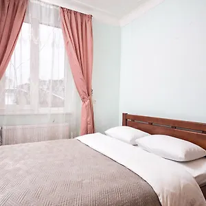 Апартаменты Ukrainian House на площі ринок, Львов